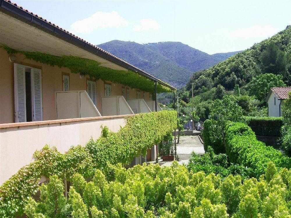 Residence Hotel Villa Mare Portoferraio Exterior foto